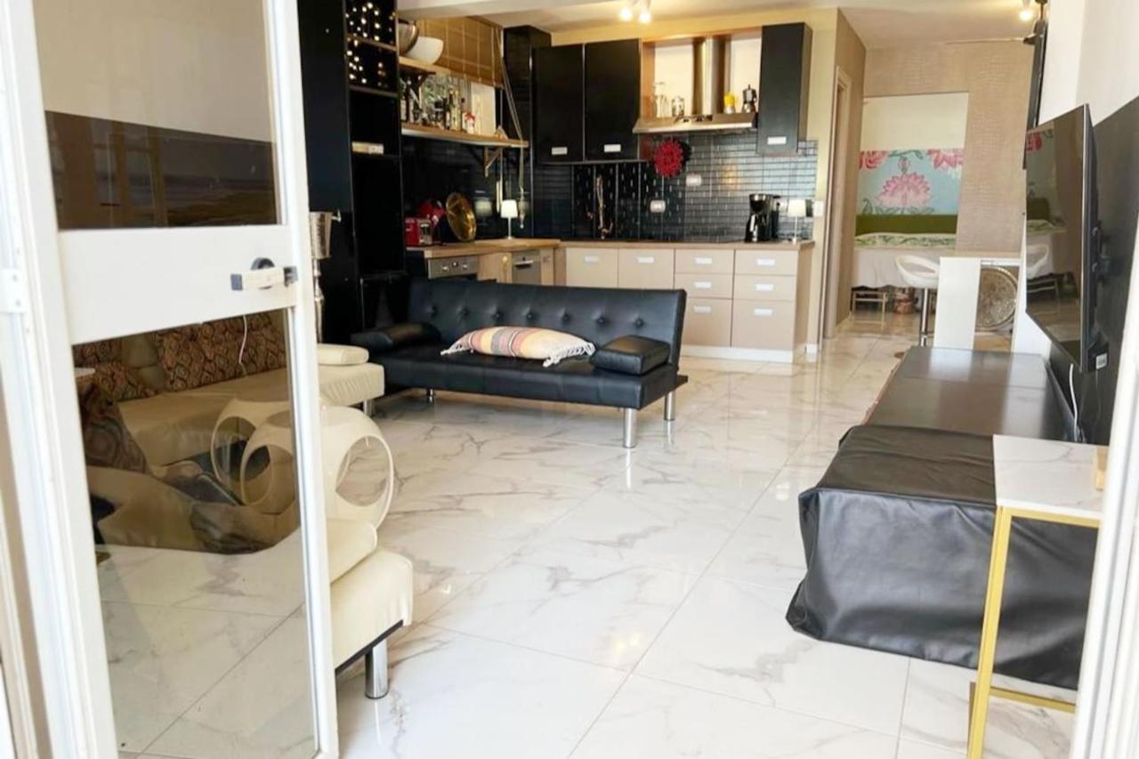 Wohnung Mit Direktem Meerzugang Torvaianica Esterno foto