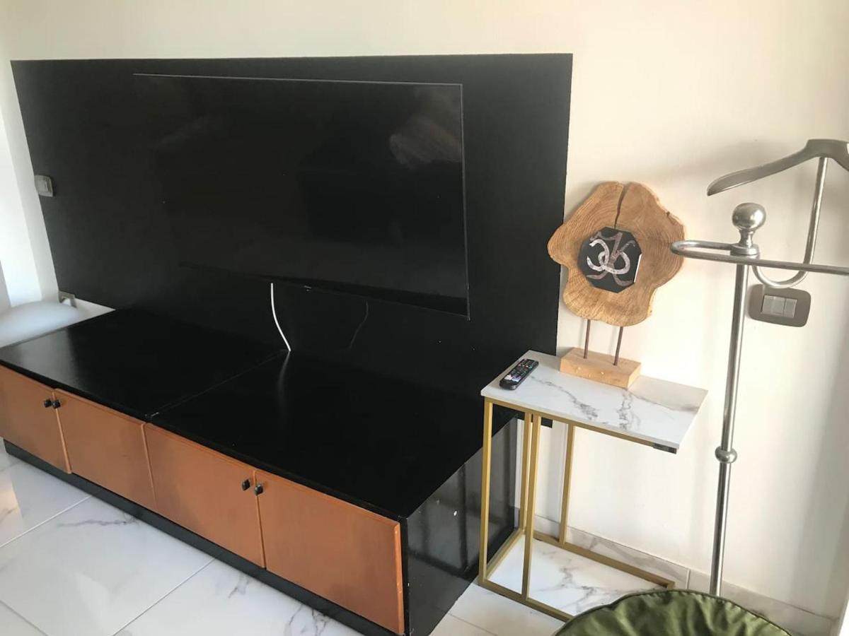 Wohnung Mit Direktem Meerzugang Torvaianica Esterno foto