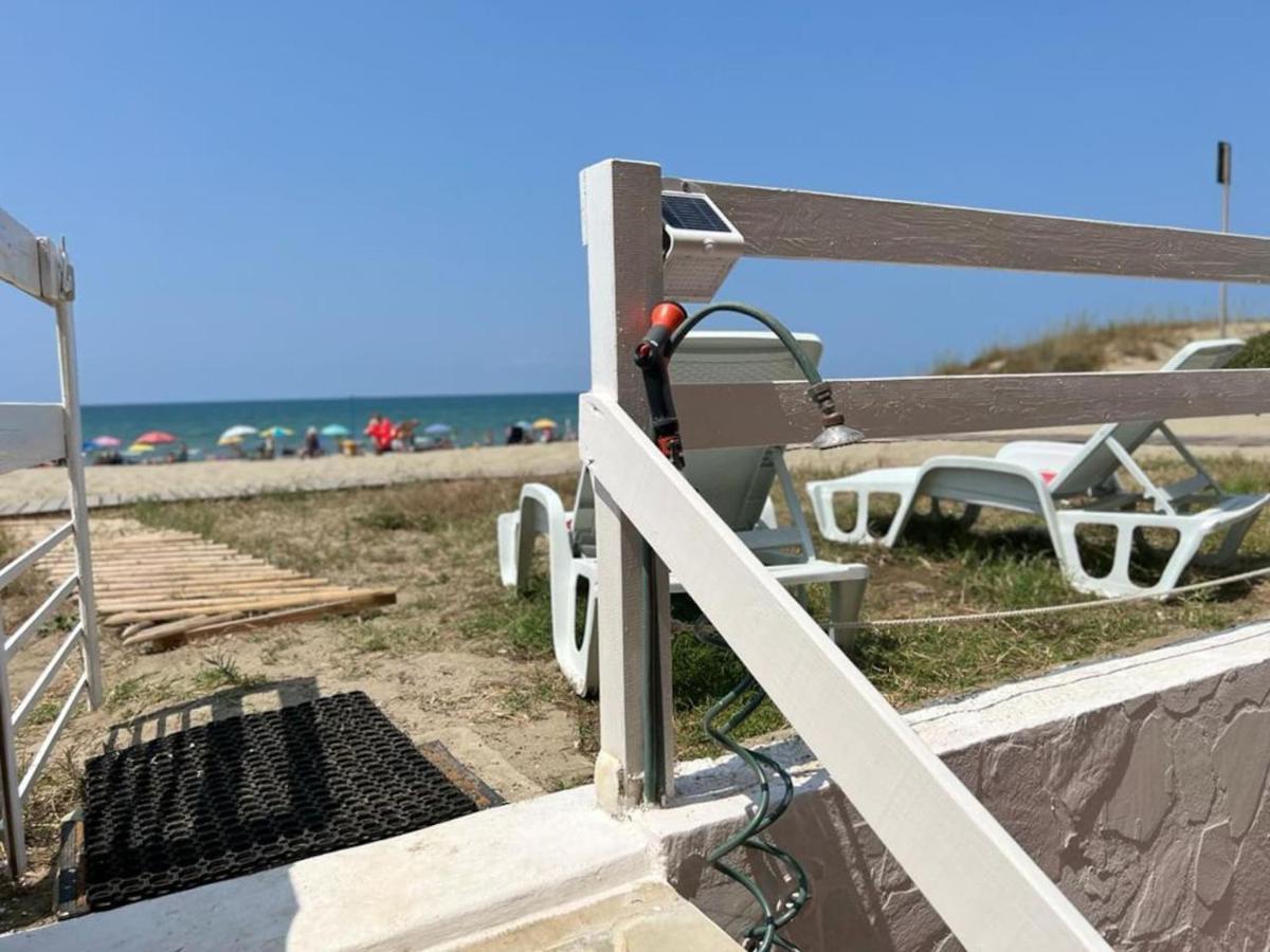 Wohnung Mit Direktem Meerzugang Torvaianica Esterno foto